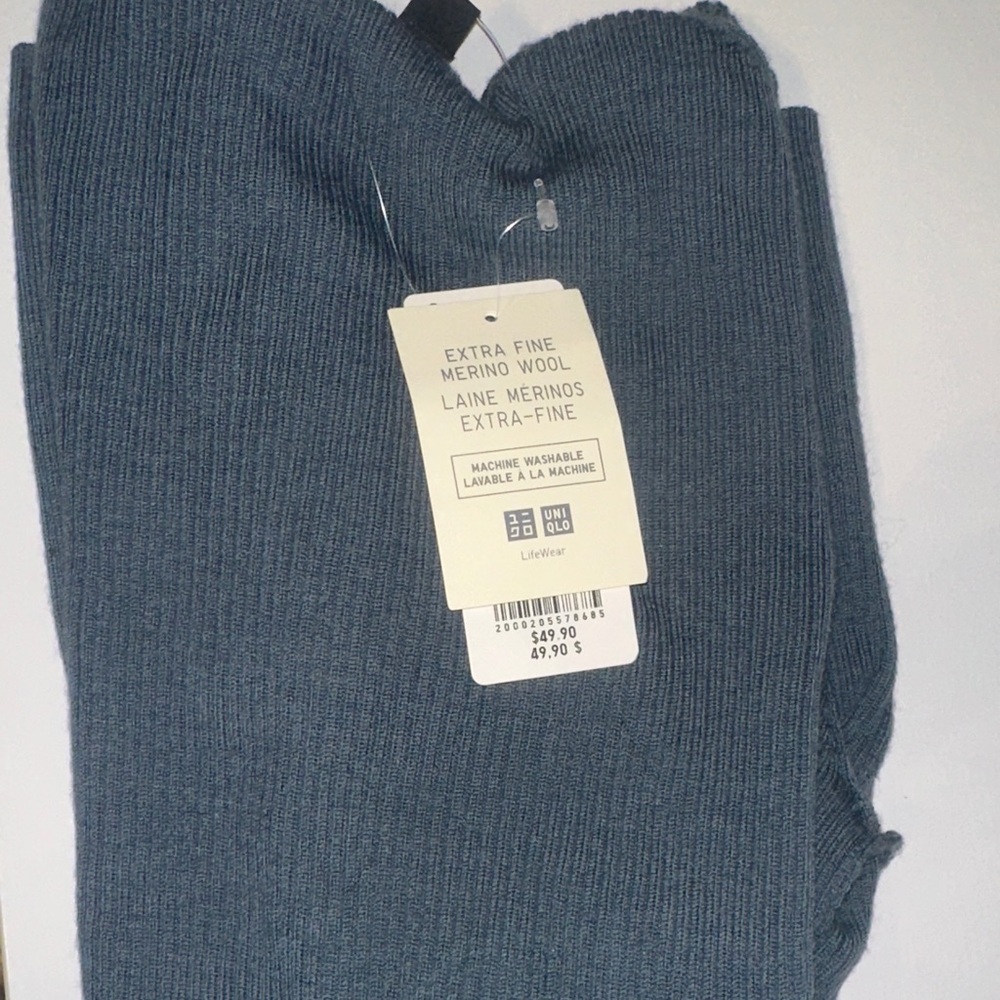 UNIQLO women’s Turtleneck Sweater - Slate Blue Ribbed NEW with tags